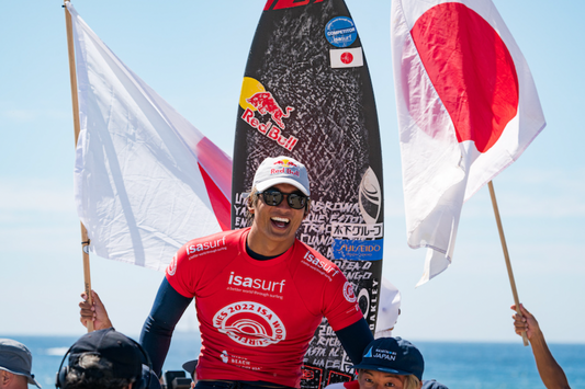 五十嵐カノアが初の金メダル!男子総合1位。2024パリ五輪男子1枠を獲得!2022 ISA ワールドサーフィンゲームス