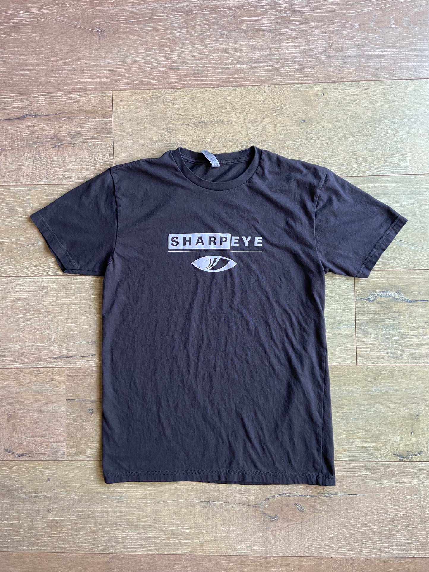 SHARPEYE Tシャツ(Charcoal Grey)