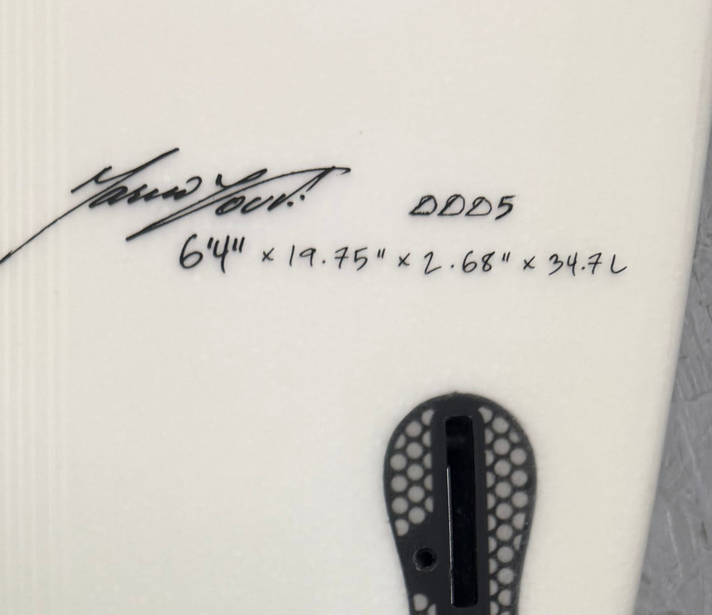 USA工場在庫 未使用品 Synergy E3 - Lite 6'4" x 19.75" x 2.68" 34.7L (FCSII)